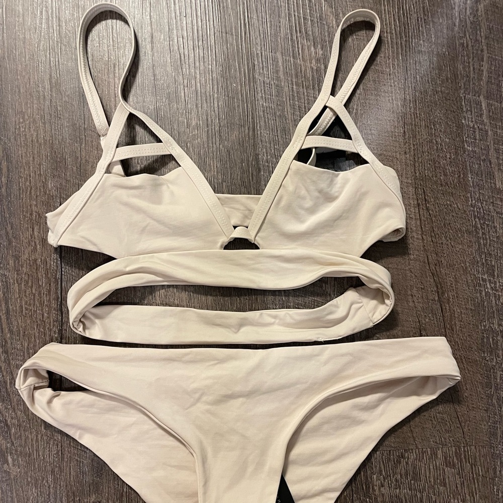 Never worn before Tavik bikini!